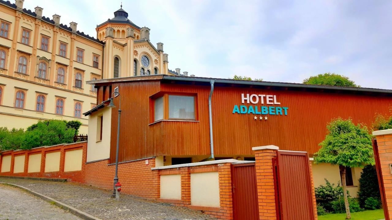 Hotel Adalbert Szent Gyoergy Haz Естергом Екстериор снимка