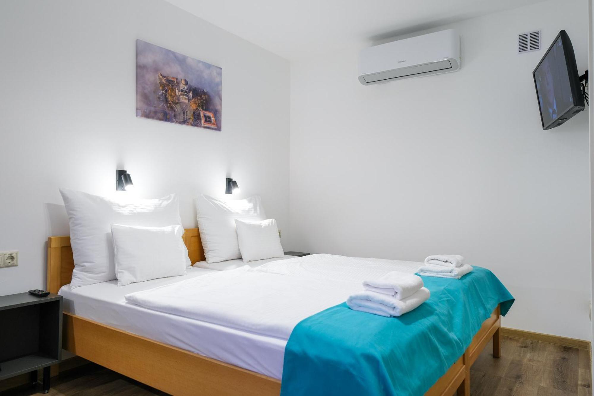 Hotel Adalbert Szent Gyoergy Haz Естергом Екстериор снимка